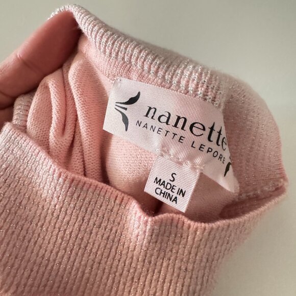 ☀️ NANETTE LEPORE Ruffle Hem Baby Pink Mockneck Sweater Cute Girly Cottage Small - Picture 3 of 7